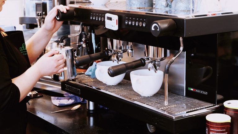What-Should-I-Look-for-When-Choosing-a-Coffee-Machine.jpg