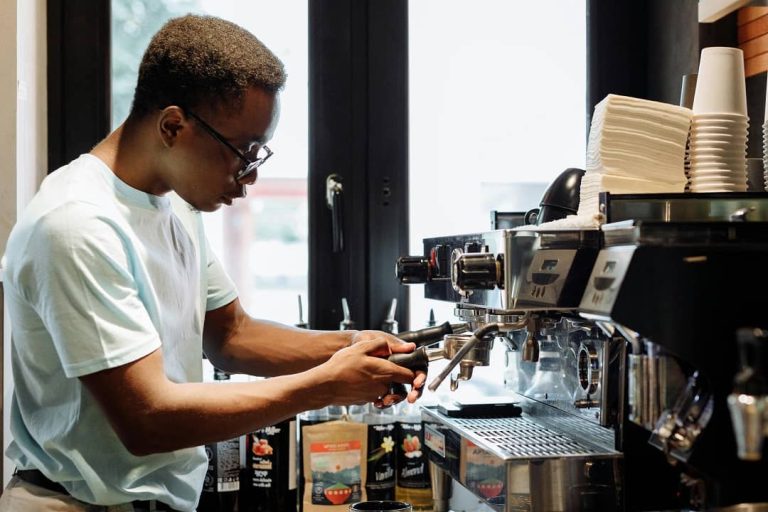What-is-the-Best-Bean-to-Cup-Coffee-Machine-for-Small-Businesses-in-the-UK.jpg